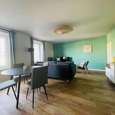 Appartement Cosy Au Centre De Beauraing Esterno foto